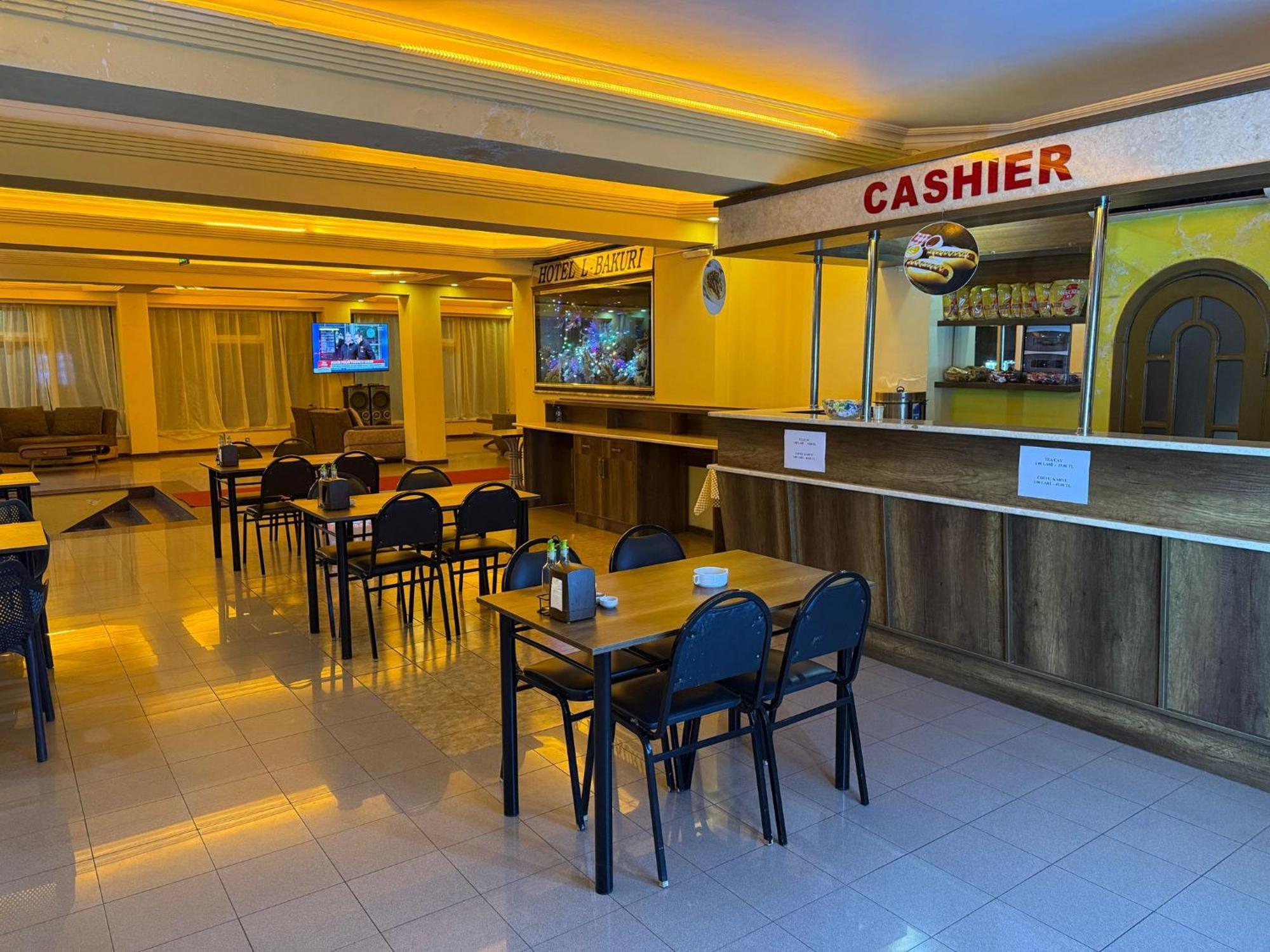 L Bakuri Hotel Batumi Bagian luar foto